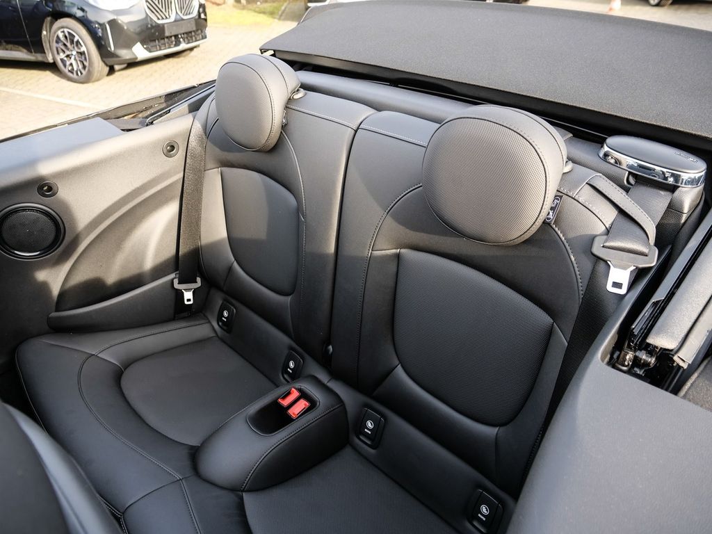 MINI Cooper Cabrio 2023