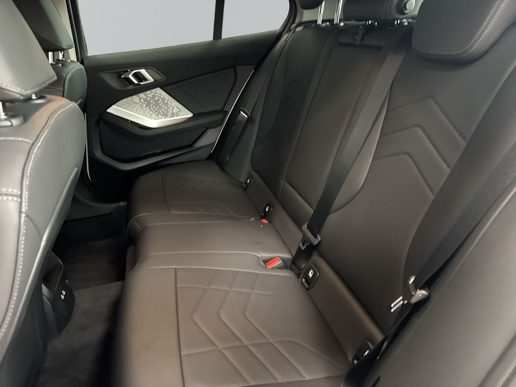 BMW 116 2025
