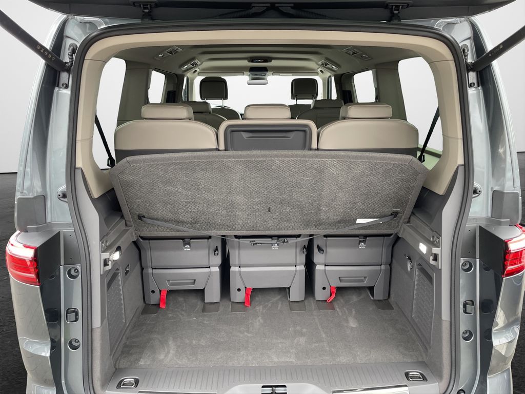 Volkswagen T7 Multivan 2025