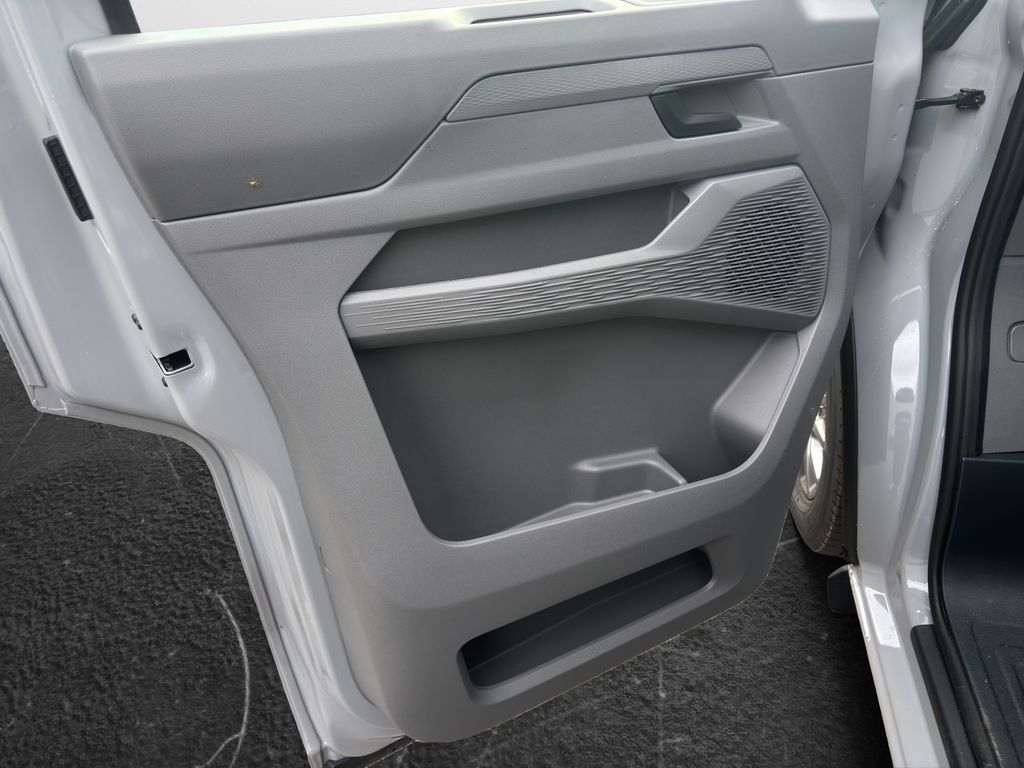 Volkswagen T7 Transporter