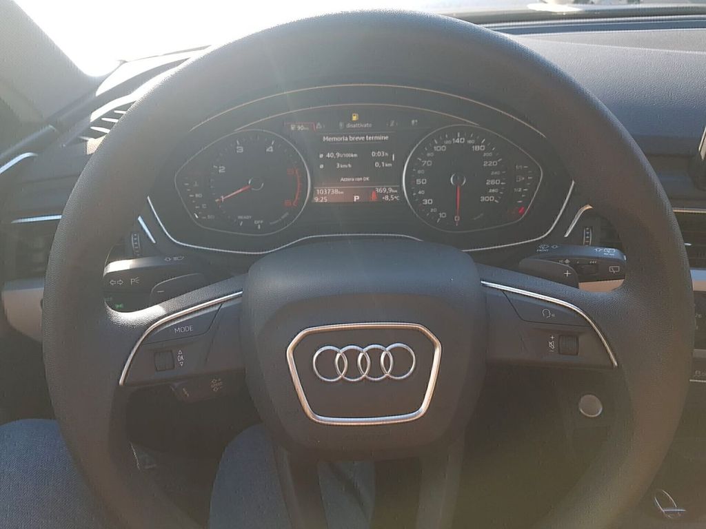 Audi A4 2019