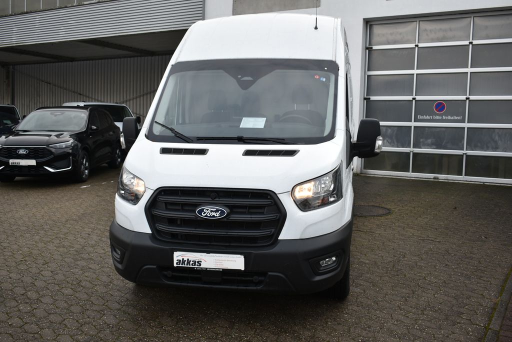Ford Transit 2025
