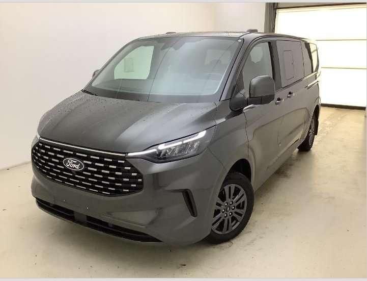 Ford Tourneo Custom 2025