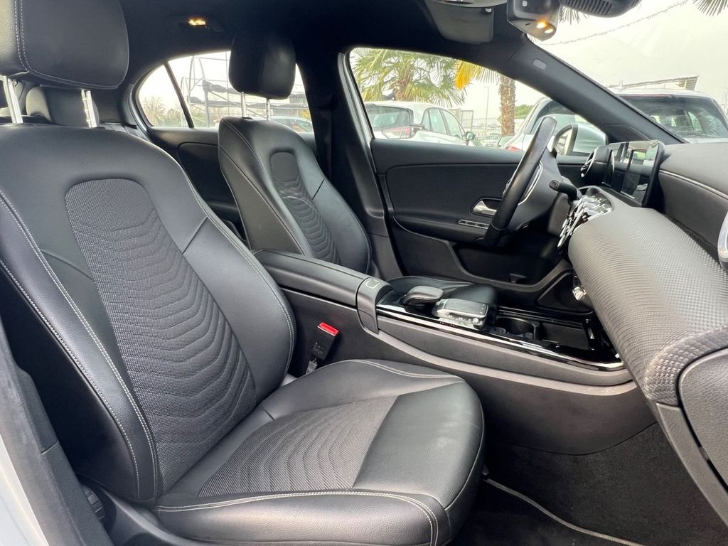 Mercedes-Benz A 180 2021