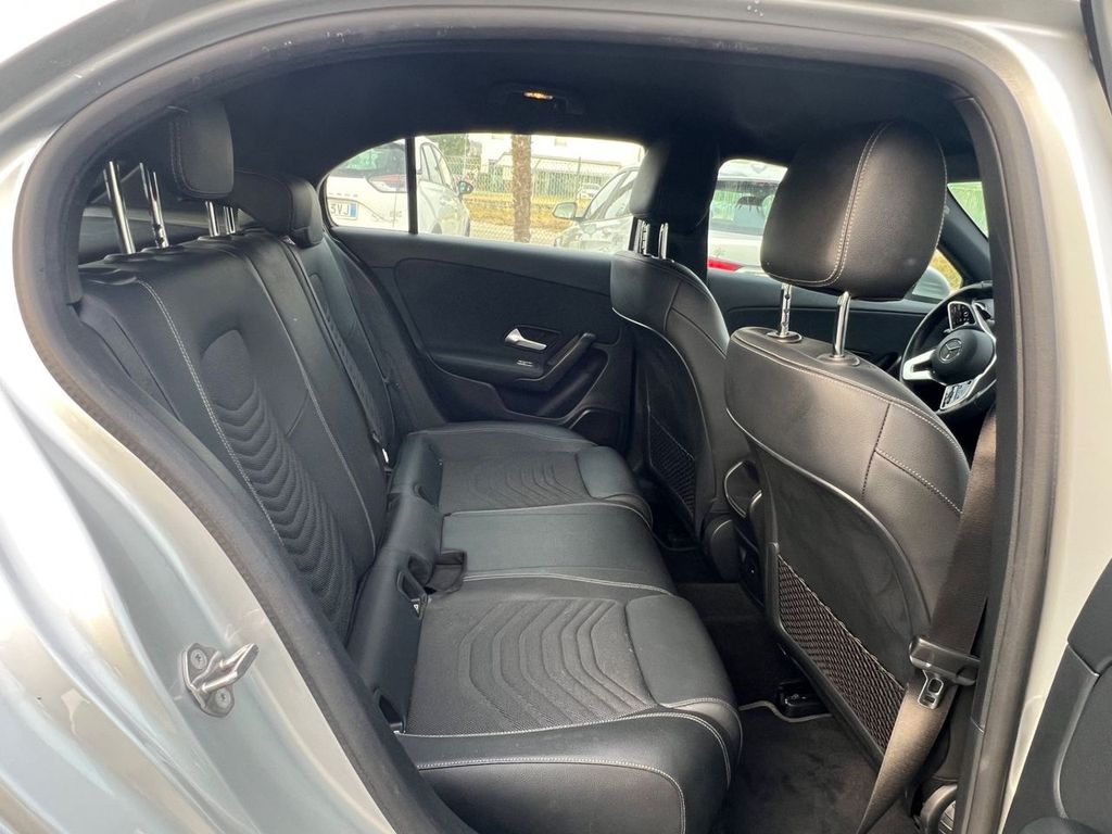 Mercedes-Benz A 180 2021