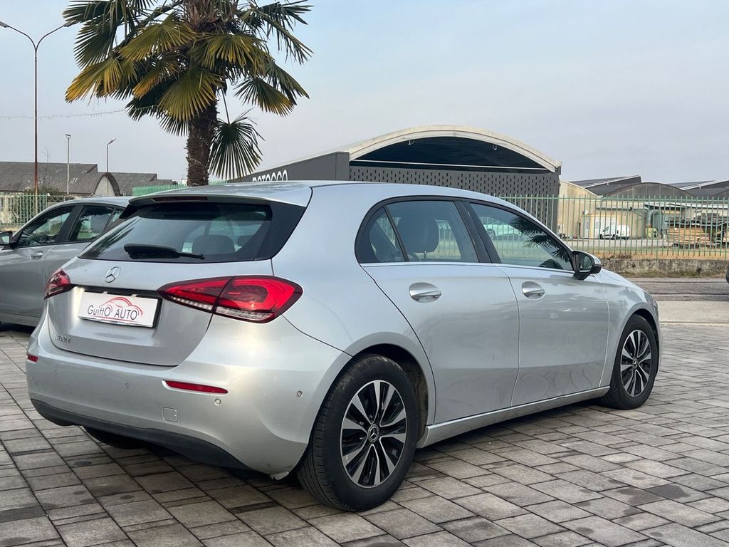 Mercedes-Benz A 180 2021