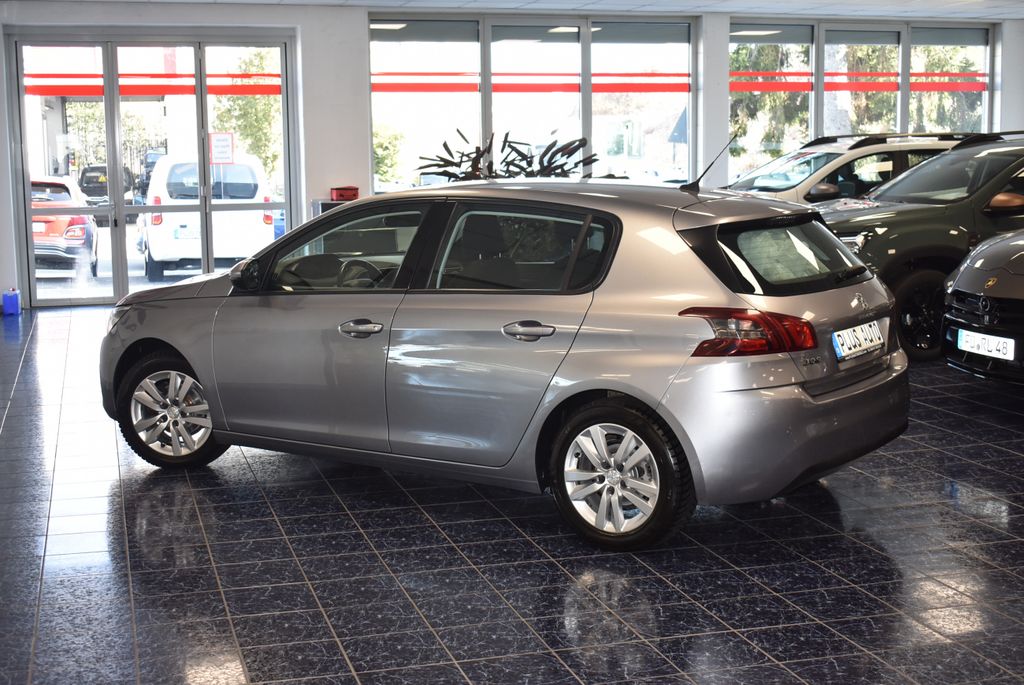 Peugeot 308 2021