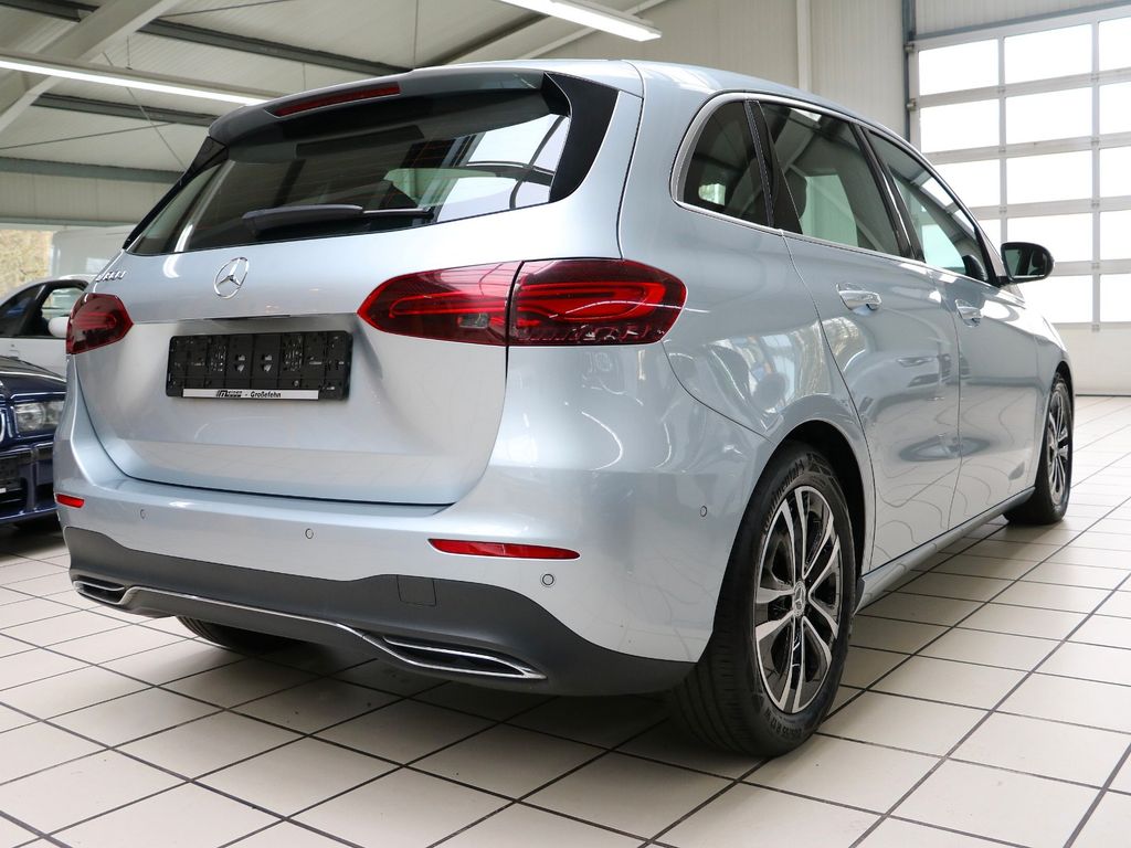 Mercedes-Benz B 180 2024
