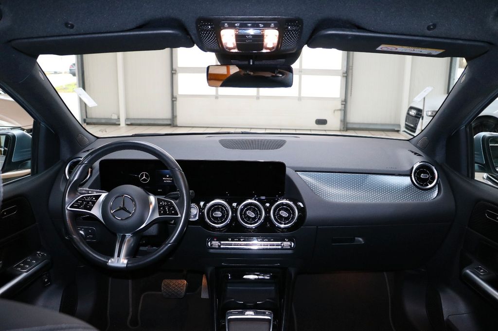 Mercedes-Benz B 180 2024