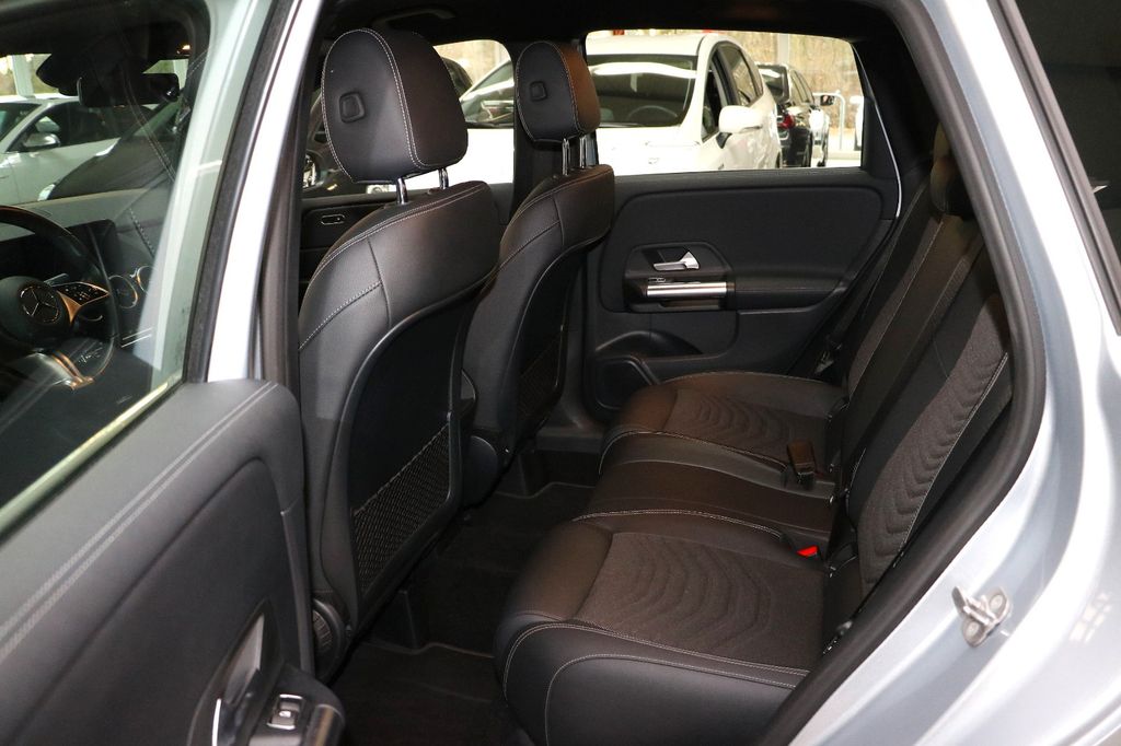 Mercedes-Benz B 180 2024