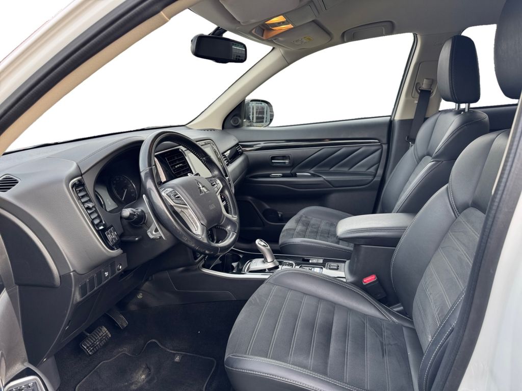 Mitsubishi Outlander 2020