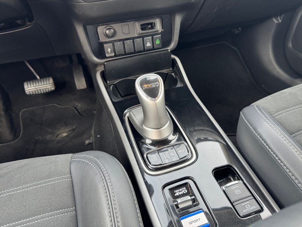 Mitsubishi Outlander 2020