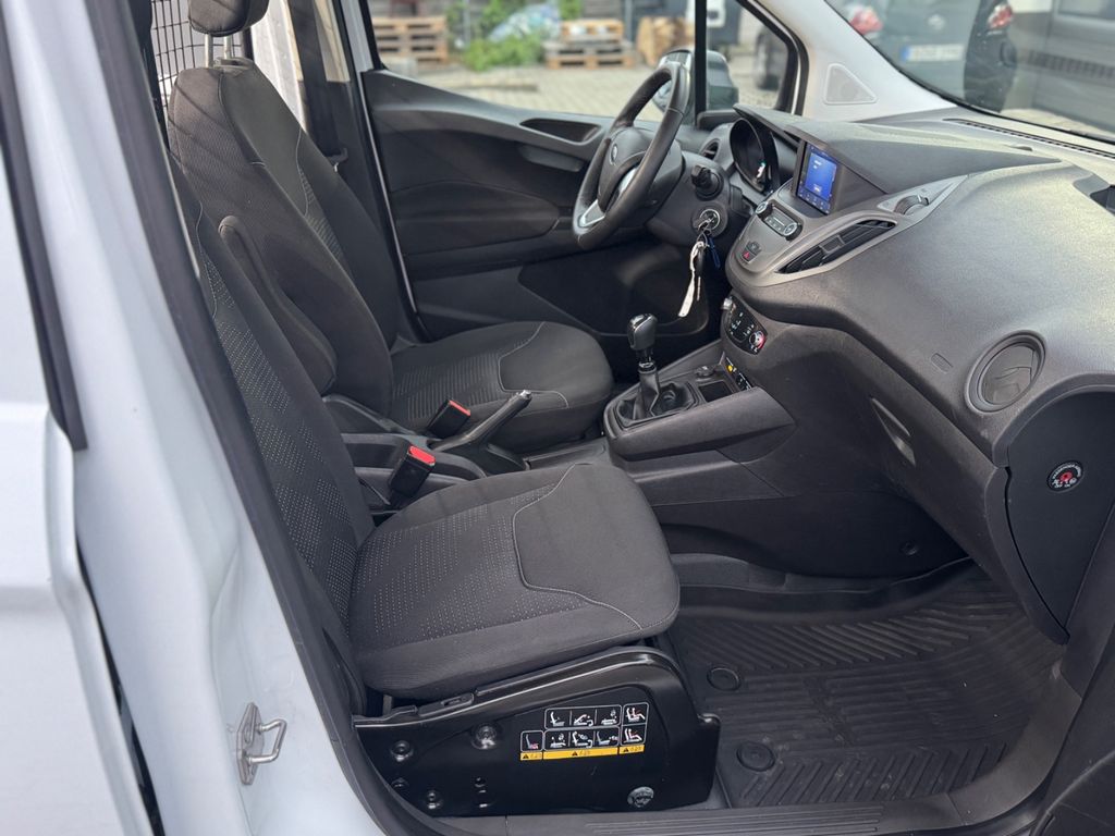 Ford Tourneo Courier 2023