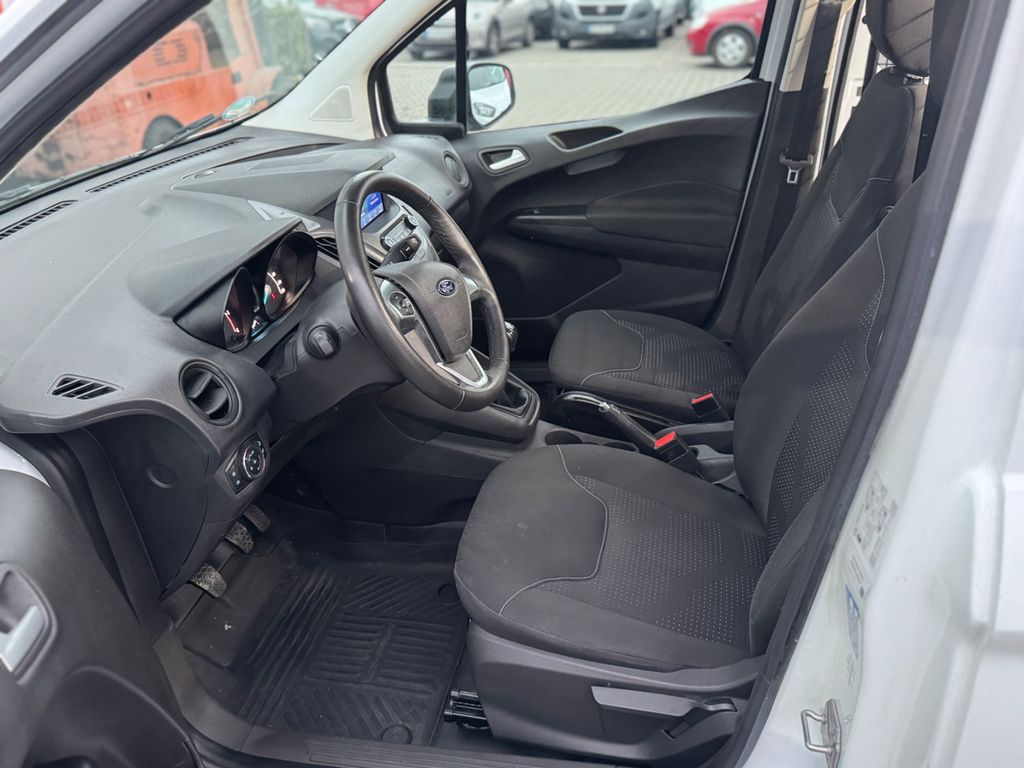 Ford Tourneo Courier 2023