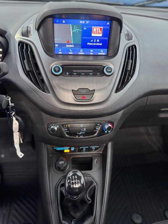 Ford Tourneo Courier 2023