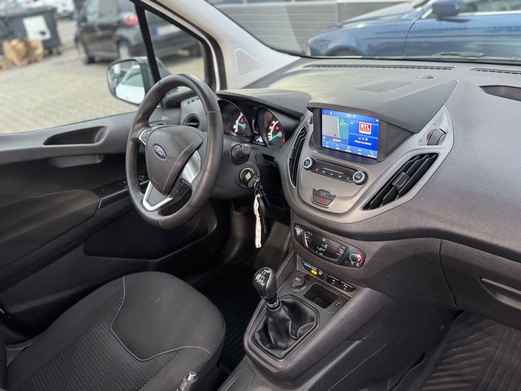 Ford Tourneo Courier 2023