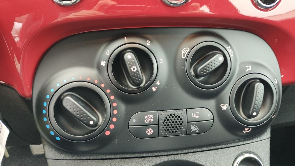Fiat 500C 2023