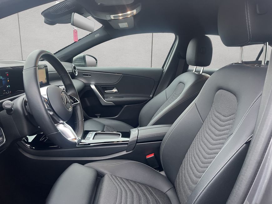 Mercedes-Benz A 180 2025