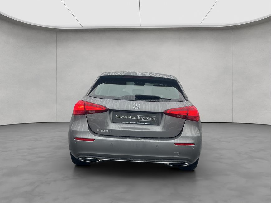 Mercedes-Benz A 180 2025