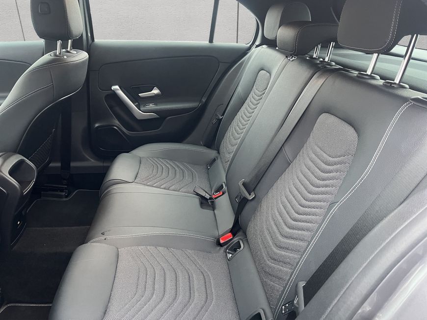 Mercedes-Benz A 180 2025