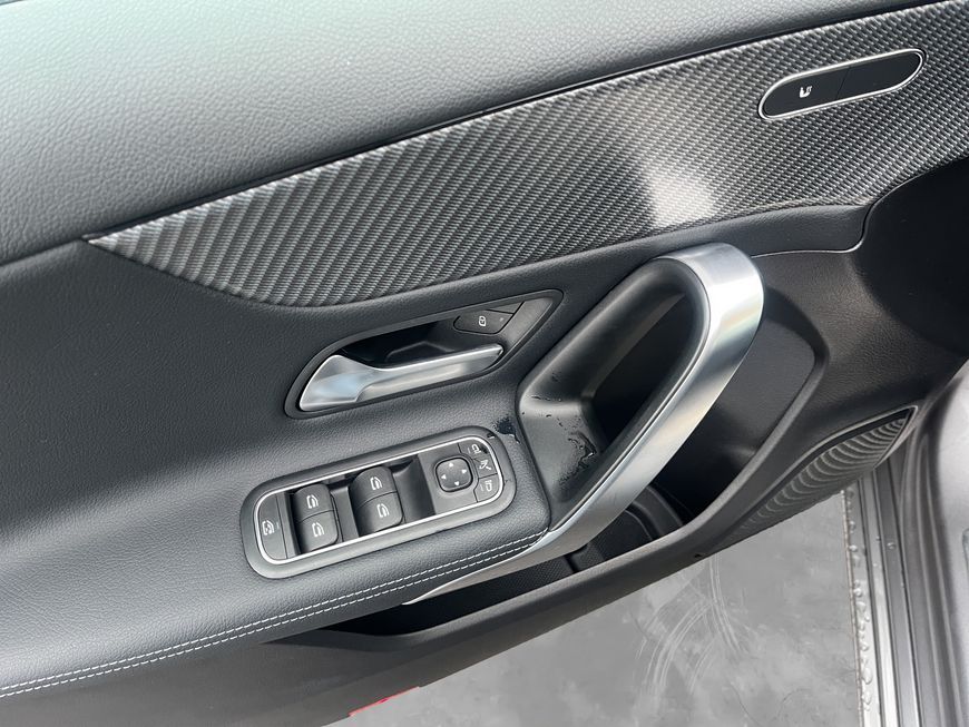 Mercedes-Benz A 180 2025