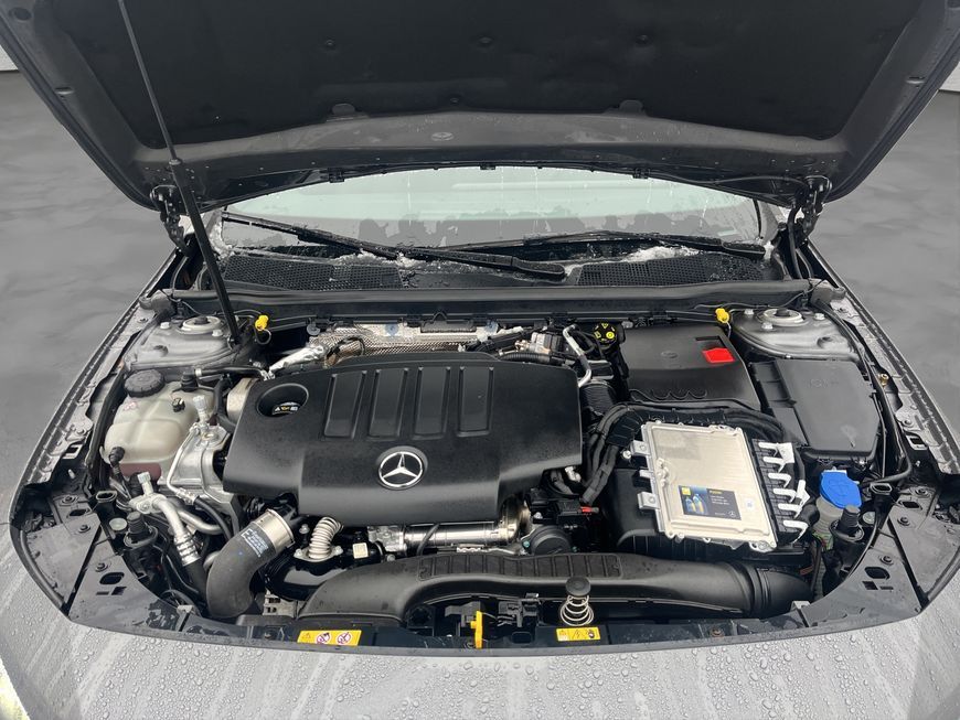 Mercedes-Benz A 180 2025