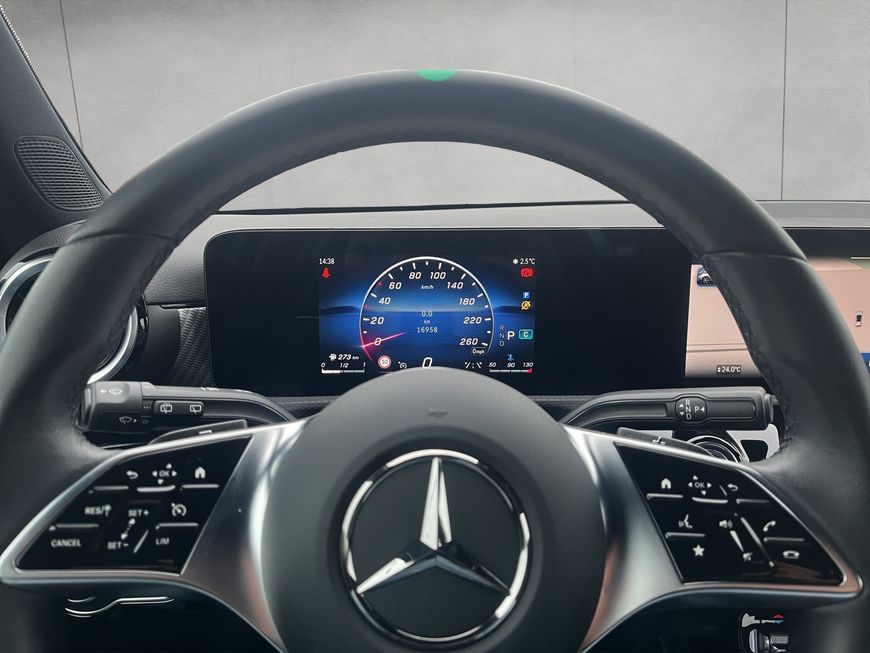 Mercedes-Benz A 180 2025