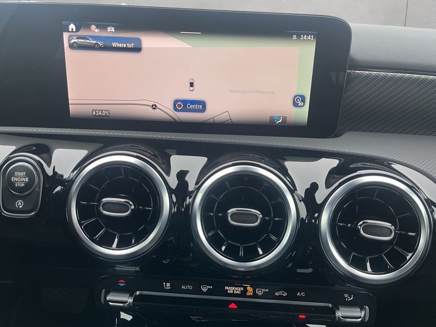 Mercedes-Benz A 180 2025