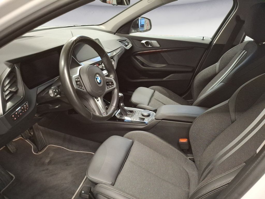 BMW 118 2021