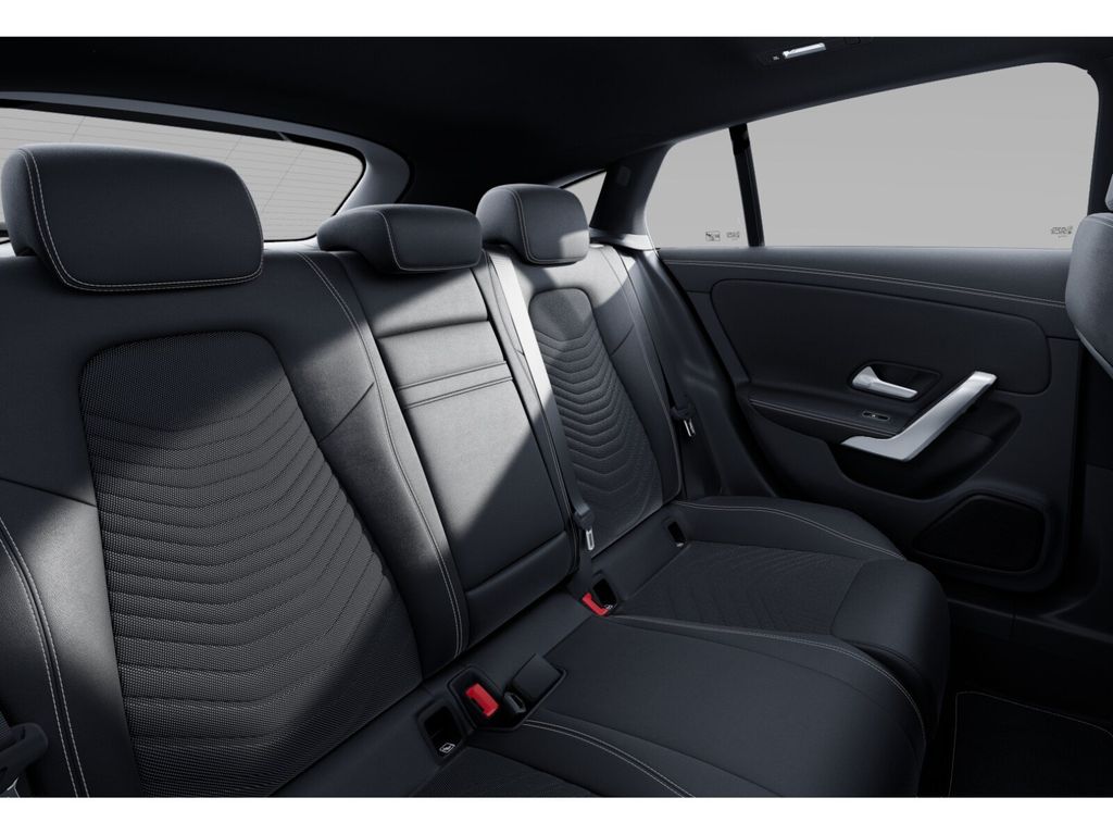 Mercedes-Benz CLA 200 2024
