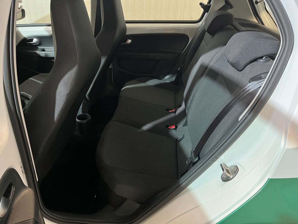 Volkswagen up! 2023