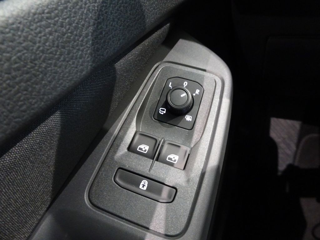 Ford Grand Tourneo 2025