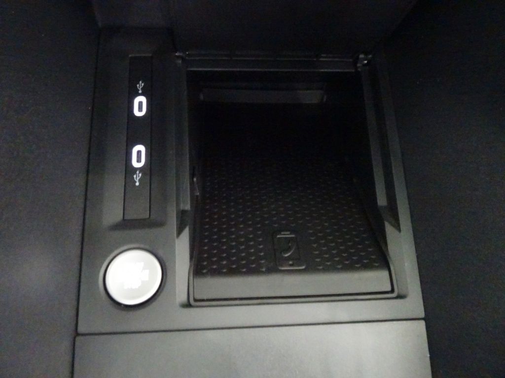 Ford Grand Tourneo 2025