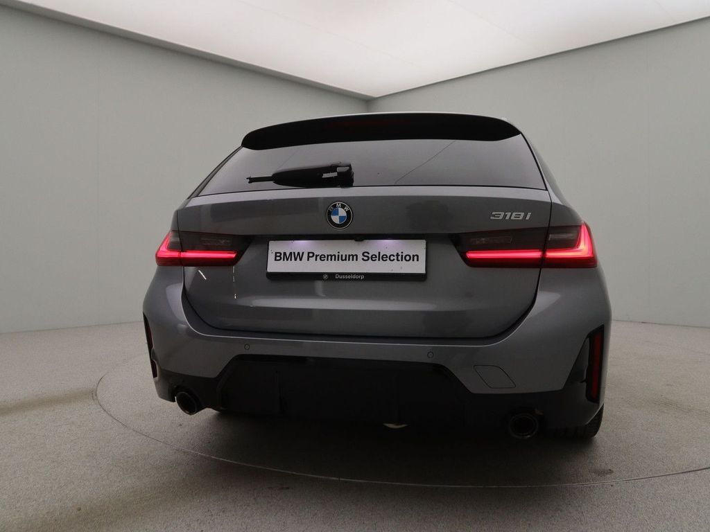 BMW 318 2024