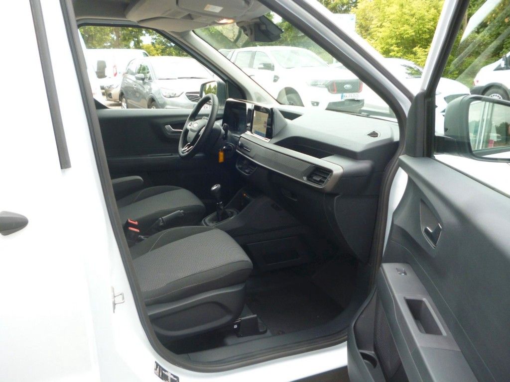 Ford Transit Courier 2025