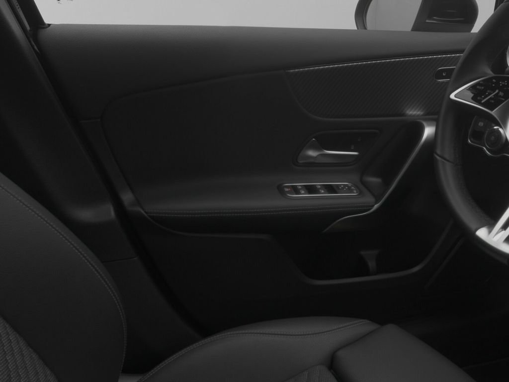 Mercedes-Benz A 180 2024