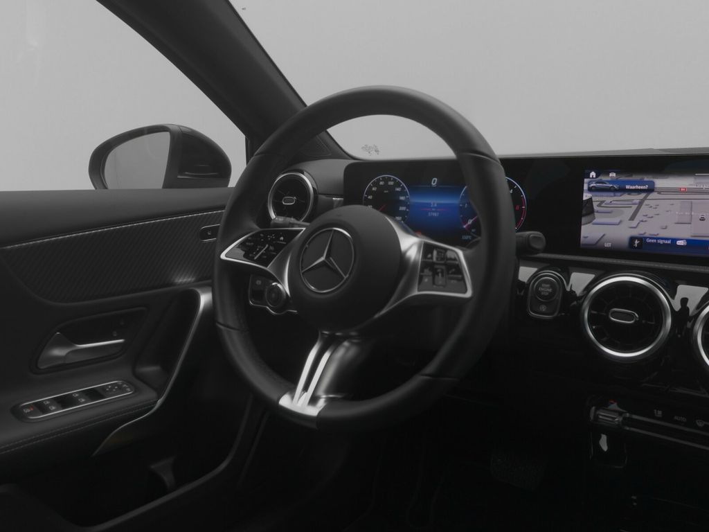 Mercedes-Benz A 180 2024