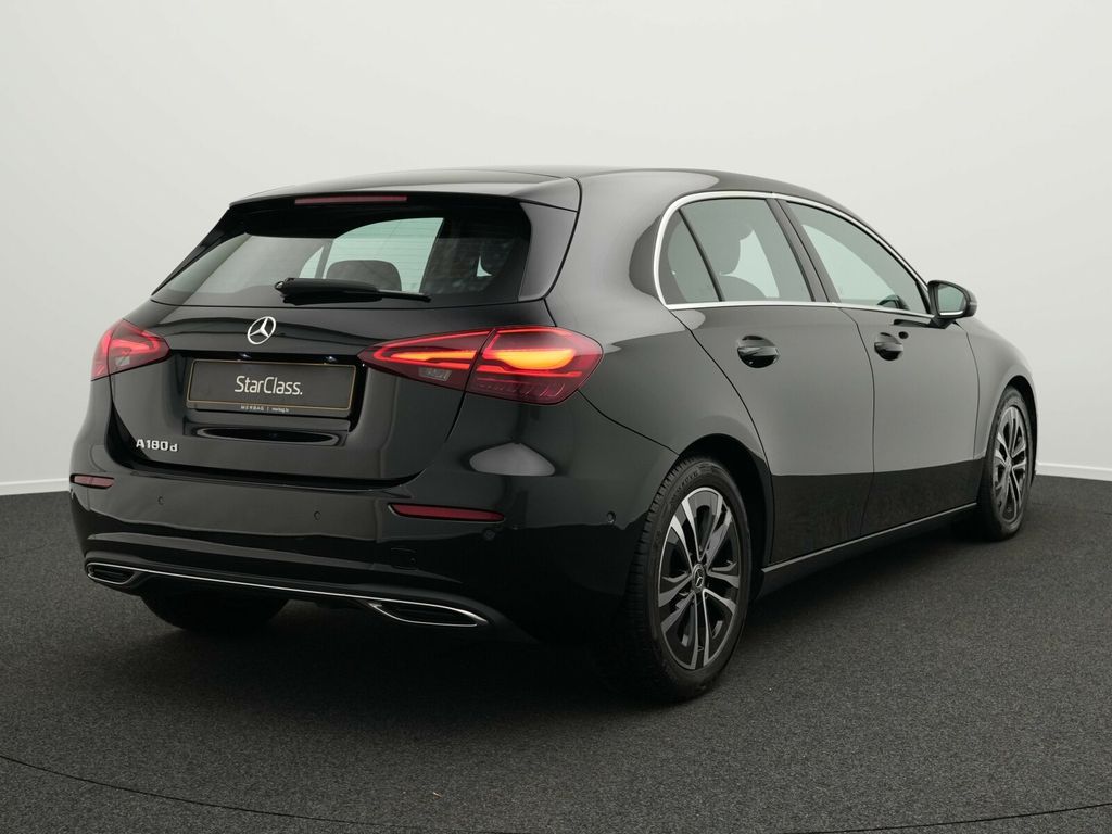 Mercedes-Benz A 180 2024