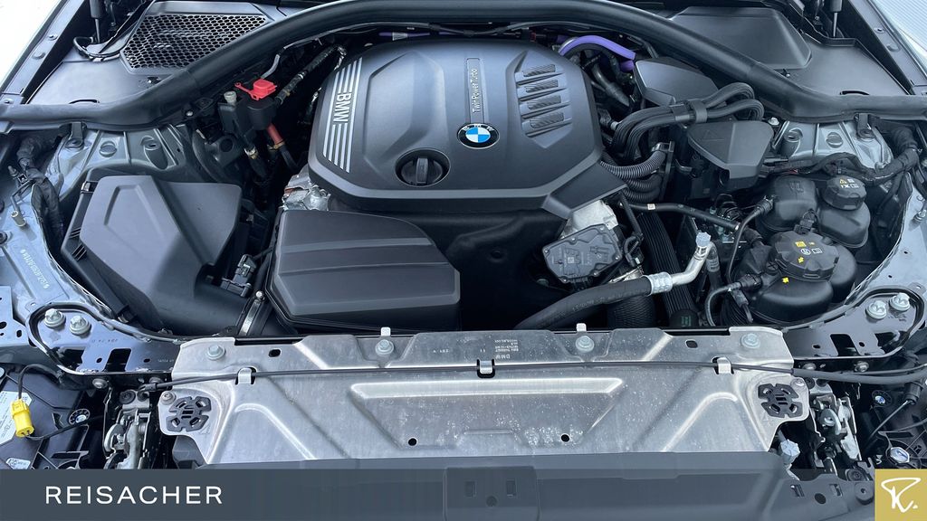 BMW 318 2025