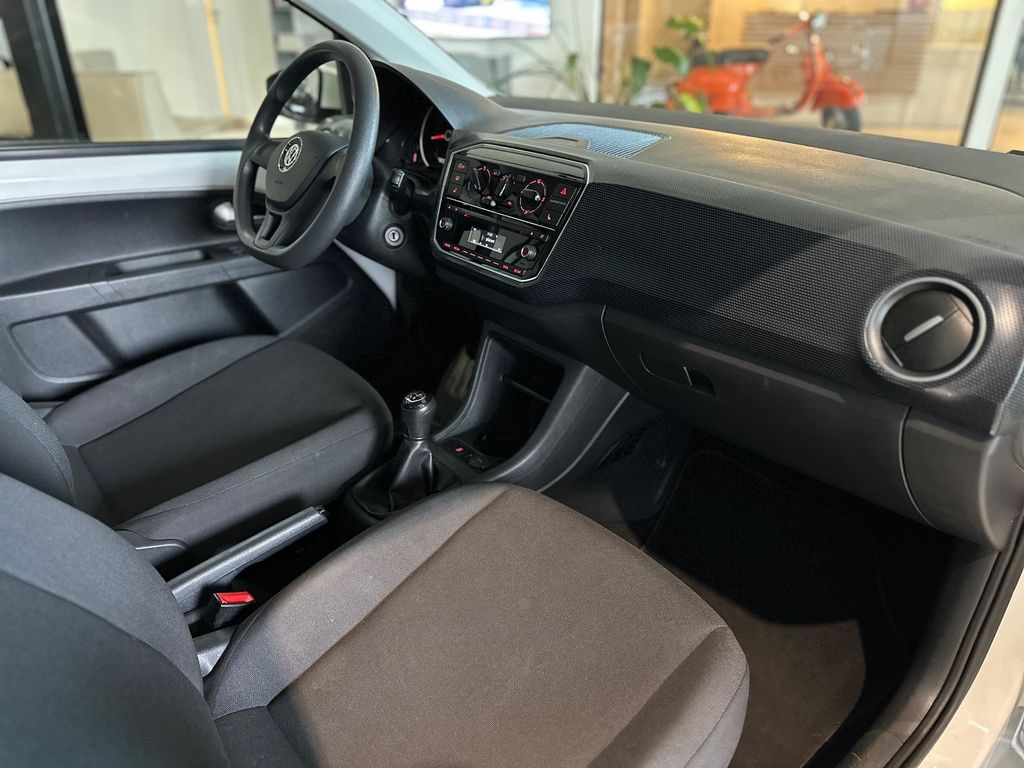 Volkswagen up! 2017