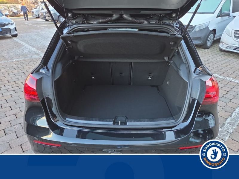 Mercedes-Benz A 180 2025