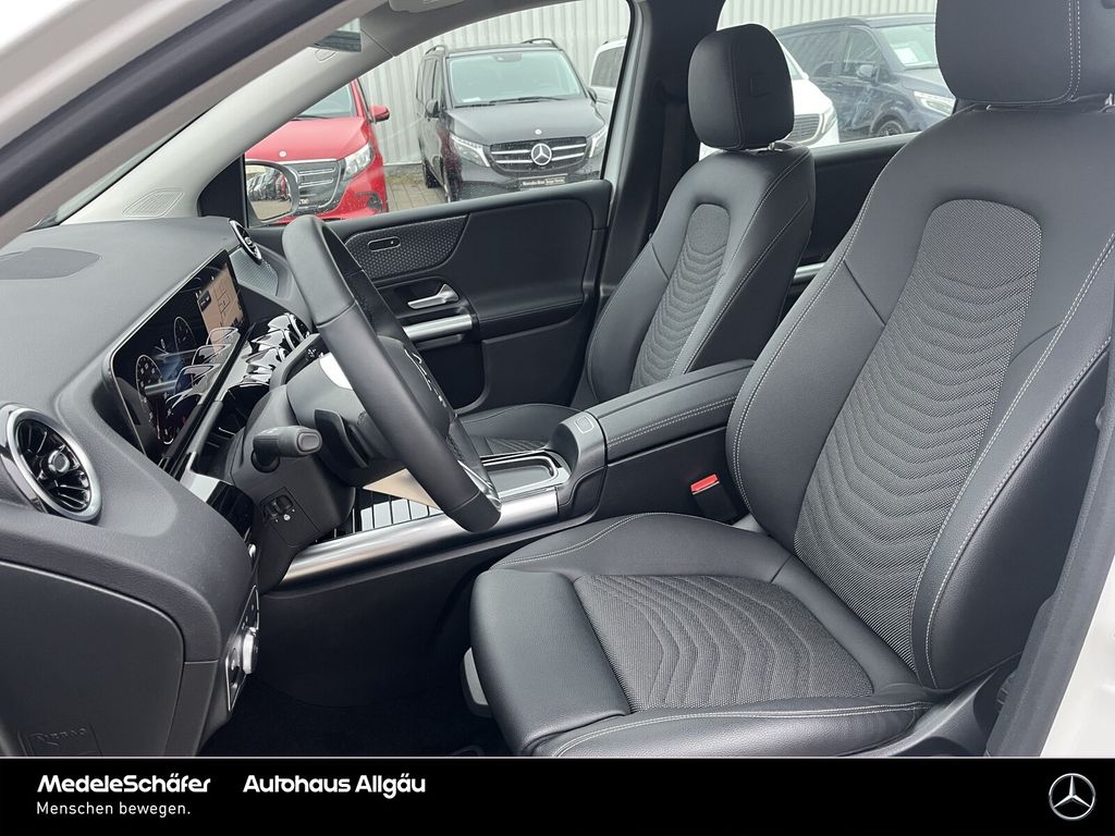 Mercedes-Benz B 200 2024