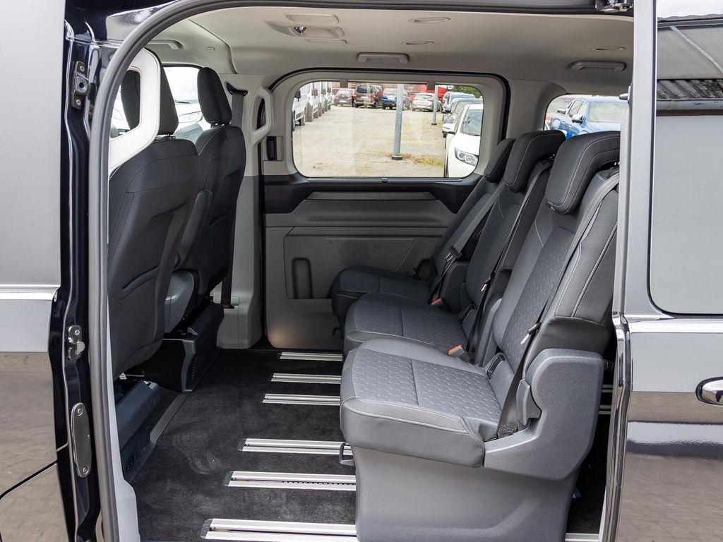 Ford Tourneo Custom 2025