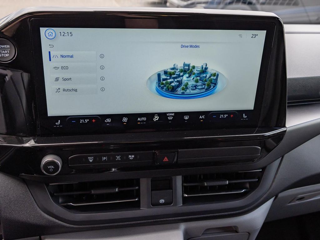 Ford Tourneo Custom 2025