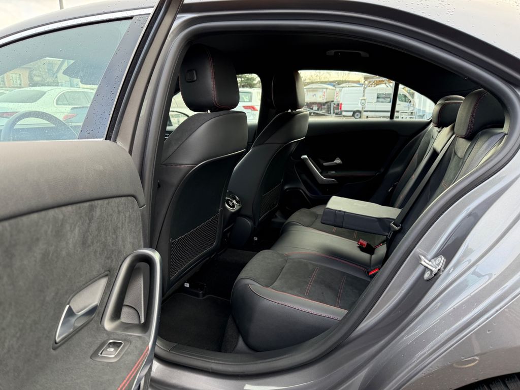 Mercedes-Benz A 200 2023