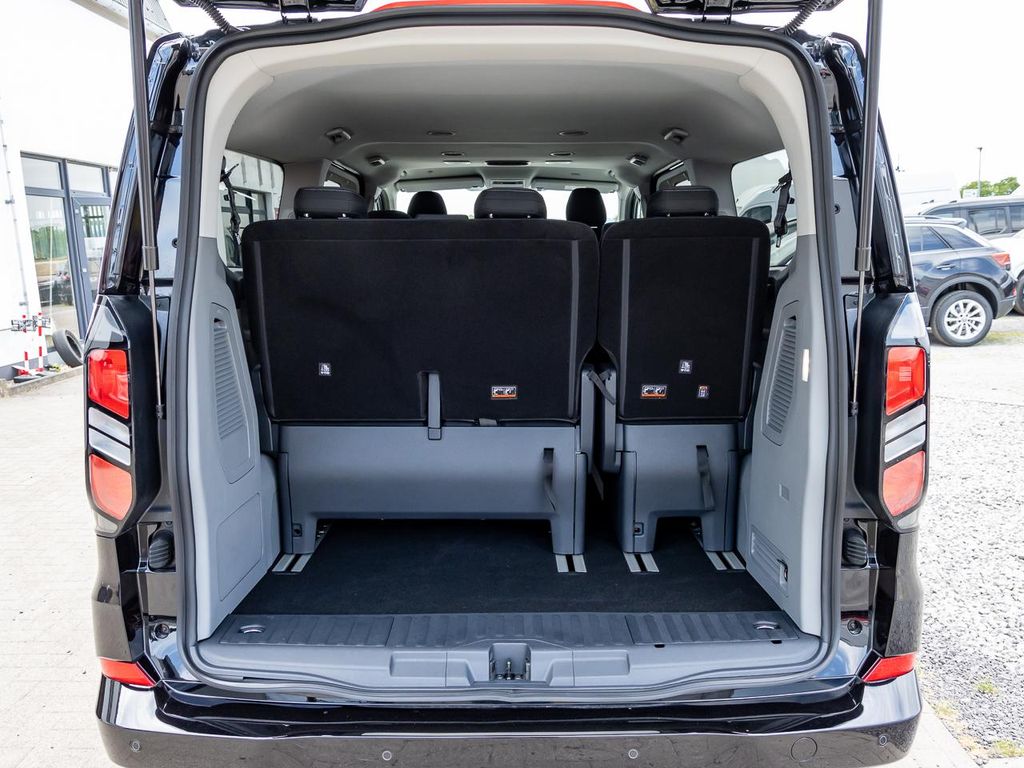 Ford Tourneo Custom 2025