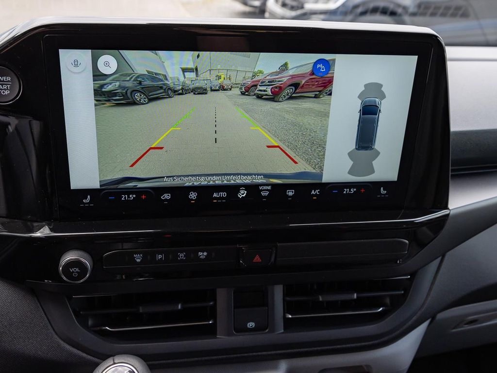 Ford Tourneo Custom 2025