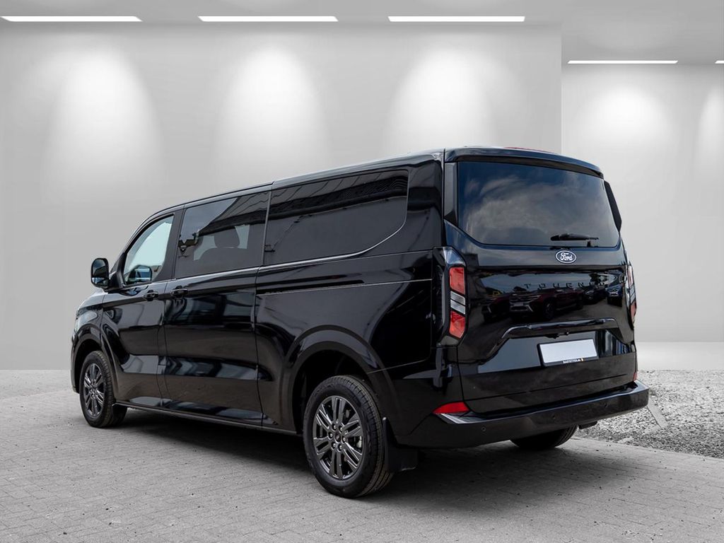 Ford Tourneo Custom 2025