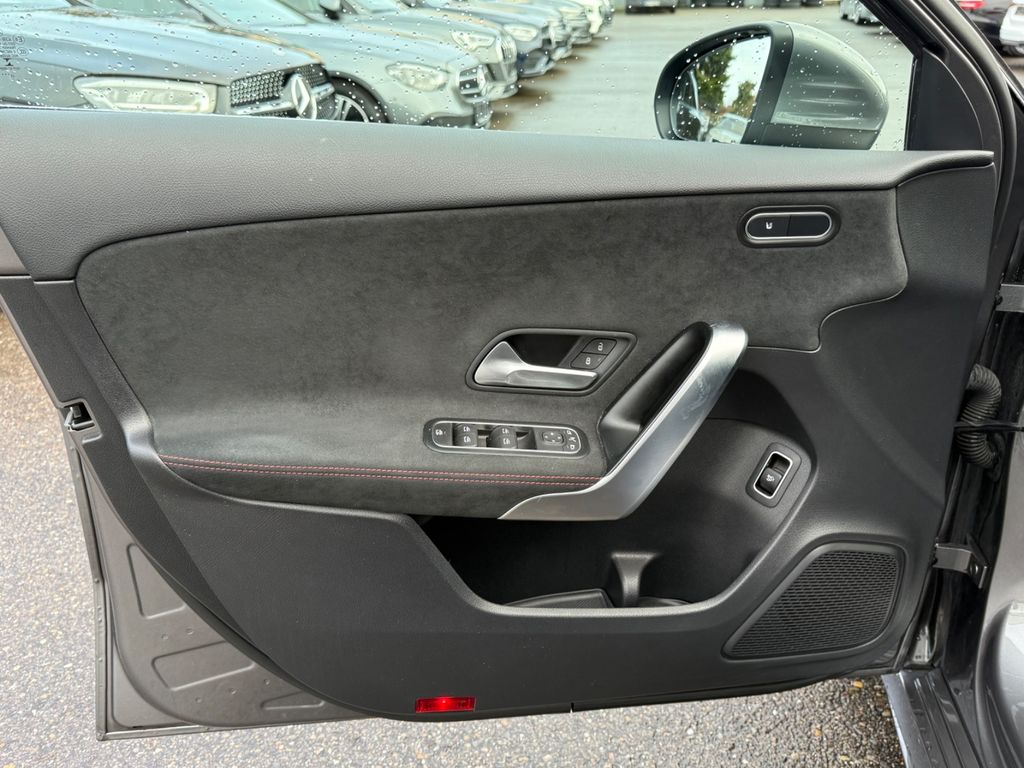 Mercedes-Benz A 200 2023