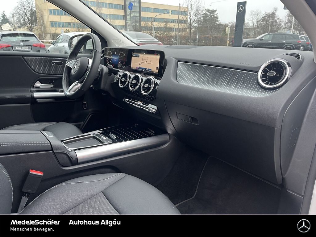 Mercedes-Benz B 200 2024